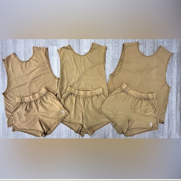 TRADED FREE PEOPLE MOVEMENT Set - Picture 2 of 8